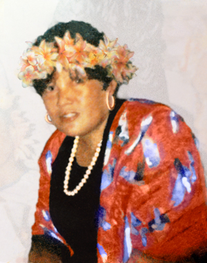 mother reappears from faded and crowded photo in this photo restoration
