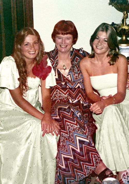 mother and daughters enlarged and freshened up in thhis photo restoration 